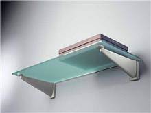 מתקן למדף זכוכית מבית בלורן פתרונות פרזול ועיצוב לרהיטים