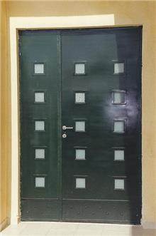 דלת כניסה מברזל מבית רוםסן - אומנות הפרופיל הבלגי