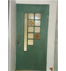 דלת כניסה ירוקה