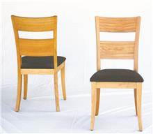כסאות בגוון אלון