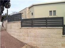 גדר אטומה בעיצוב מיוחד - טרלידור