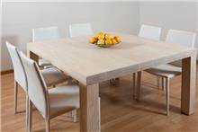 שולחן מרובע לפינת אוכל מבית עמירם עיצוב