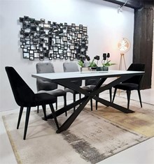 שולחן פינת אוכל דגם אמנדה בסיס שחור - רקפת ספיר-רשת חנויות לעיצוב הבית