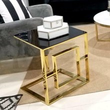 שולחן צד דגם אלסקה זהב שחור מבית רקפת ספיר-רשת חנויות לעיצוב הבית