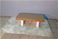 שולחן סלון מעץ אלון מבית עמנואל רהיטי המזרח