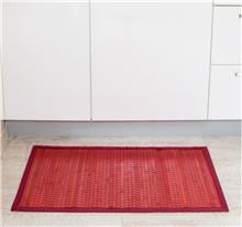שטיח במבוק אדום