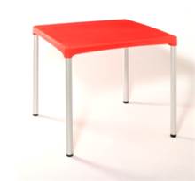 שולחן צבעוני עם רגלי מתכת