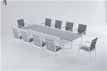 שולחן נפתח בעיצוב מודרני
