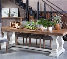 שולחן אוכל ייחודי מבית וסטו VASTU - גלריית רהיטים מעץ מלא 