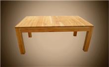 שולחן מרובע עשוי עץ מלא
