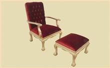 כורסא אדומה עם הדום
