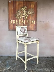 כיסא בר עץ מלא מהגוני מבית Treemium - חלומות בעץ מלא