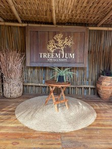 שולחן עגול עץ טיק מבית Treemium - חלומות בעץ מלא