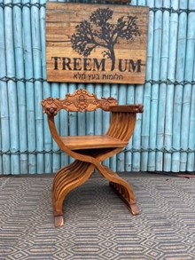 כיסא עץ מלא טיק גילוף עבודת יד - Treemium - חלומות בעץ מלא