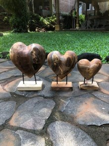 סט לבבות מעץ טיק