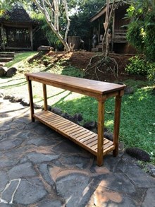 קונסולה עץ מלא טיק בגימור טבעי